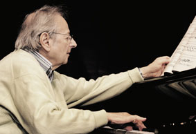 Sir Previn performing